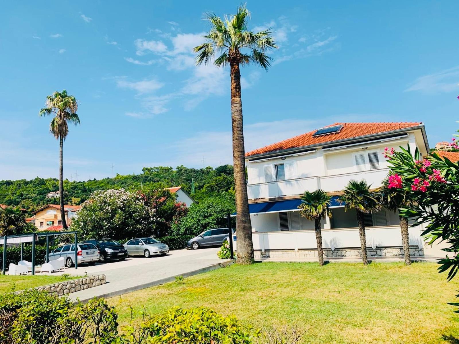 Rab Island Apartmets - Palit Rab Town Exterior photo