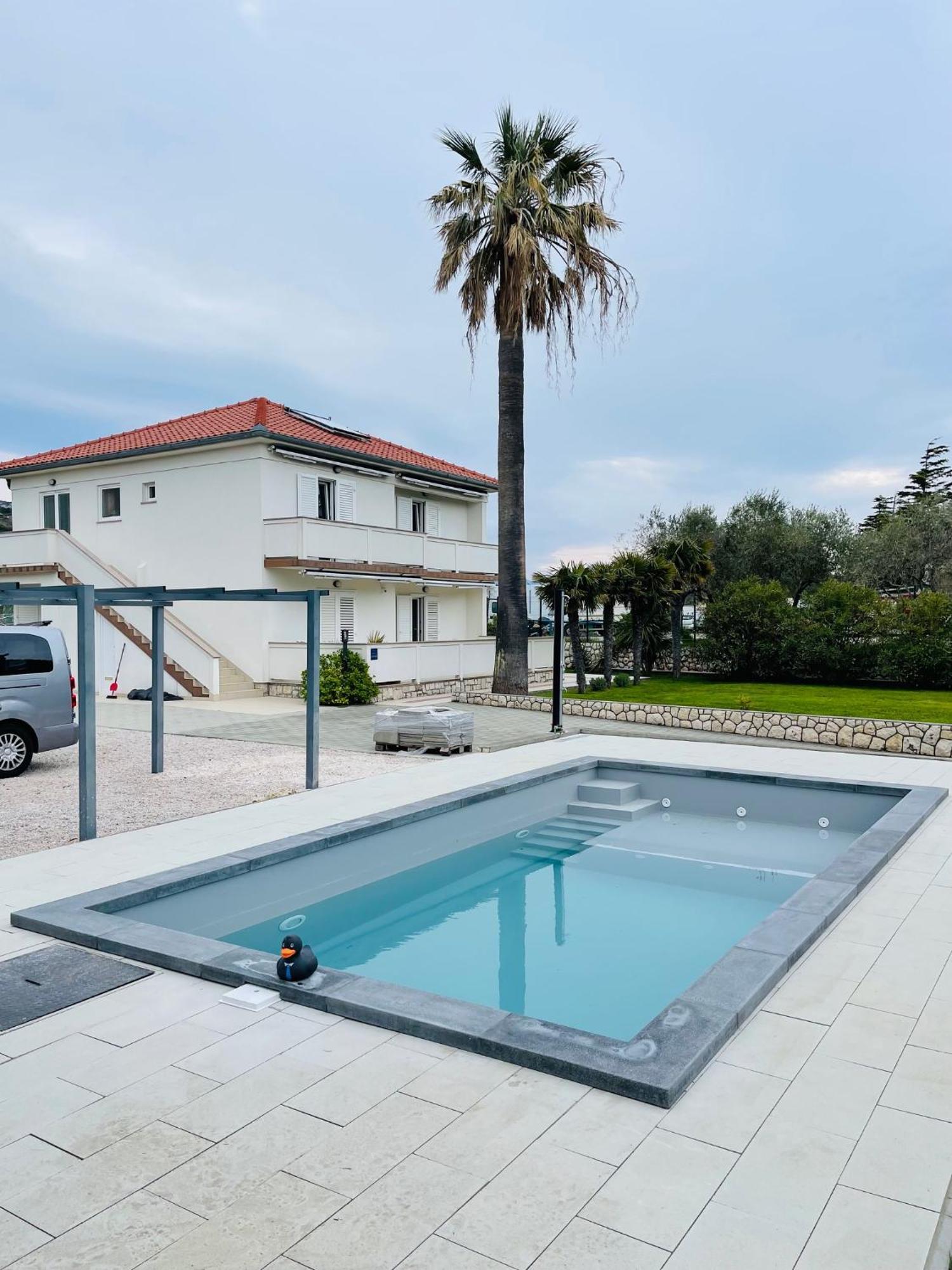 Rab Island Apartmets - Palit Rab Town Exterior photo